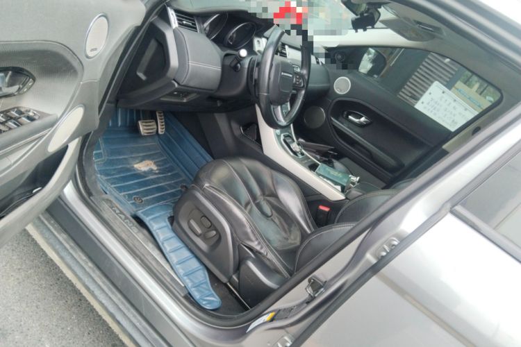 Used Land Rover Range Evoque 2013 2.2T 5-Door Diesel Edition Interior 3