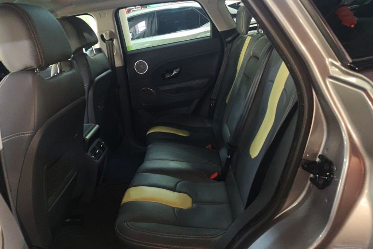 Used Land Rover Range Evoque 2013 2.0T 5-Door Ignite Edition Interior 4