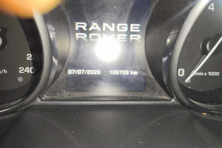 Used Land Rover Range Evoque 2013 2.0T 5-Door YAOZHI Edition Odometer Close Up