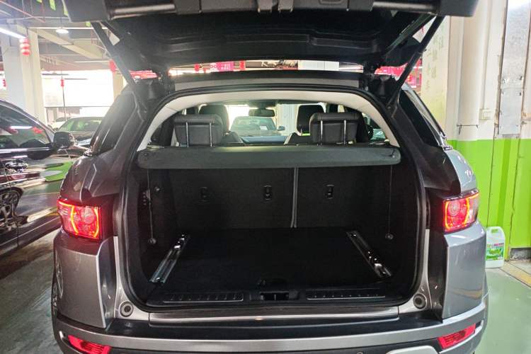 Used Land Rover Range Evoque 2013 2.0T 5-Door Ignite Edition Trunk