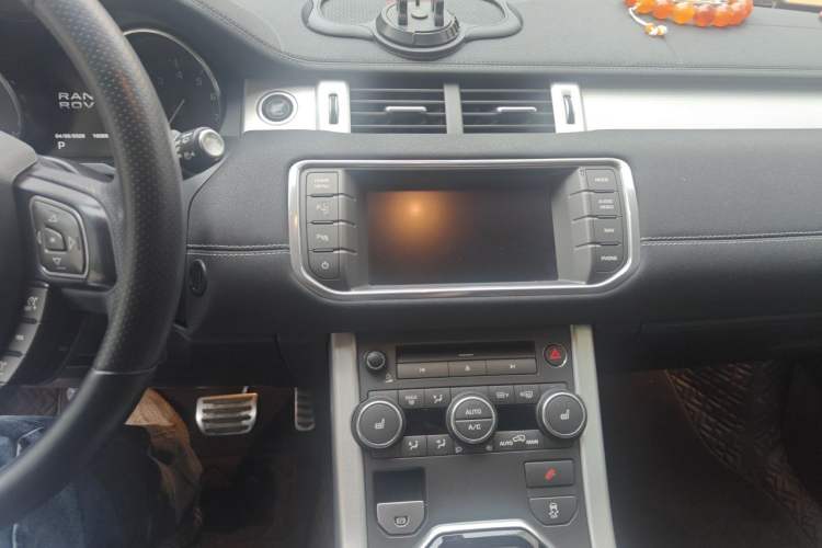 Used Land Rover Range Evoque 2013 2.0T 5-Door Ignite Edition Audio And AC Panel
