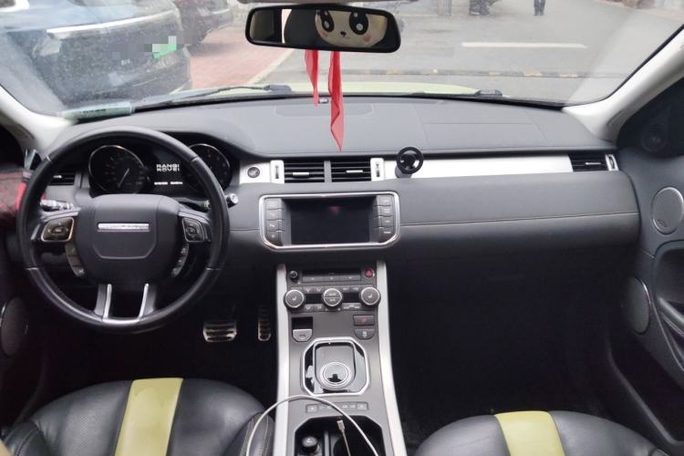 Used Land Rover Range Evoque 2013 2.0T 5-Door Ignite Edition Center Console