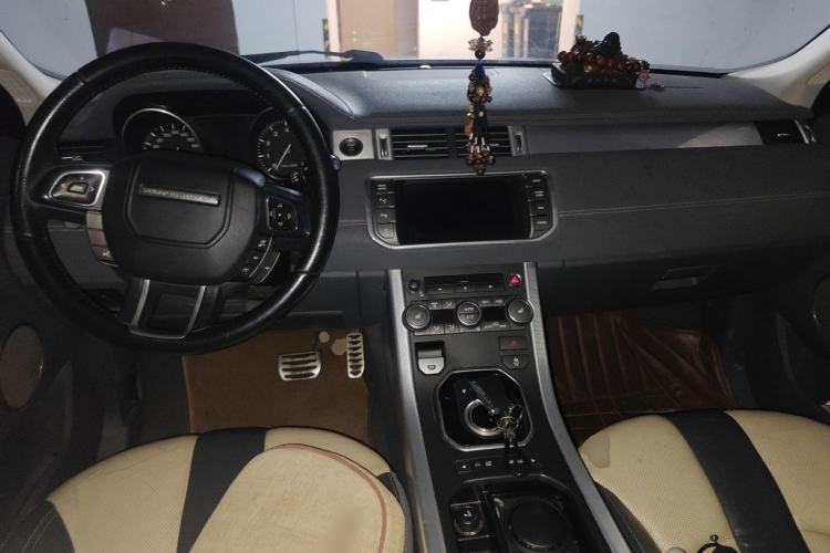 Used Land Rover Range Evoque 2013 2.0T 5-Door Ignite Edition Center Console