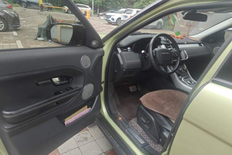 Used Land Rover Range Evoque 2013 2.0T 5-Door Ignite Edition Driver Seat