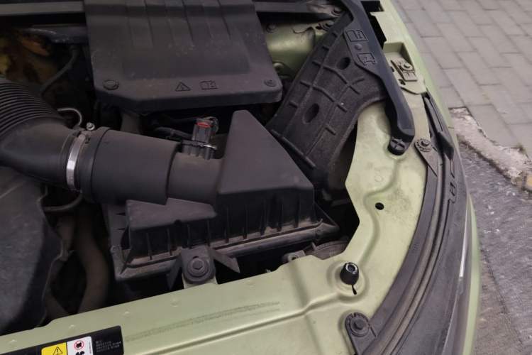 Used Land Rover Range Evoque 2013 2.0T 5-Door Ignite Edition Engine Bay Left