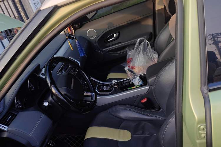 Used Land Rover Range Evoque 2013 2.0T 5-Door Ignite Edition Left Front Seat