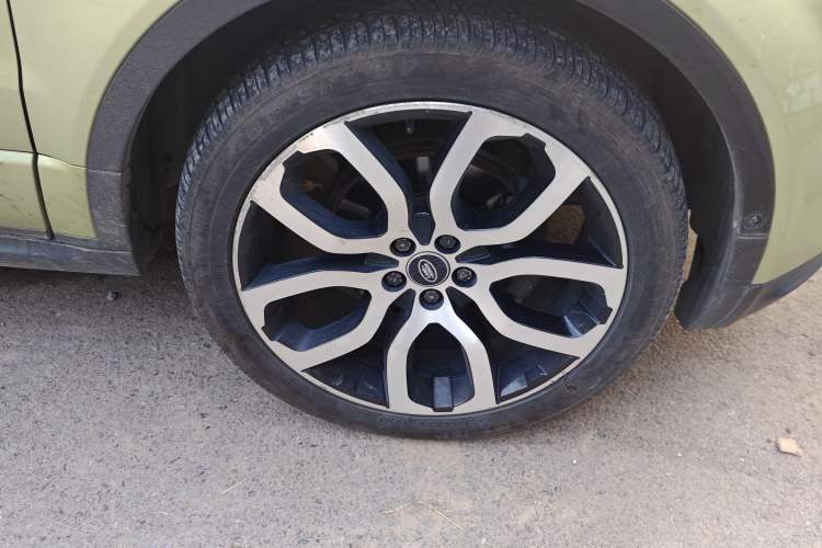 Used Land Rover Range Evoque 2013 2.0T 5-Door Ignite Edition Right Front Wheel Hub