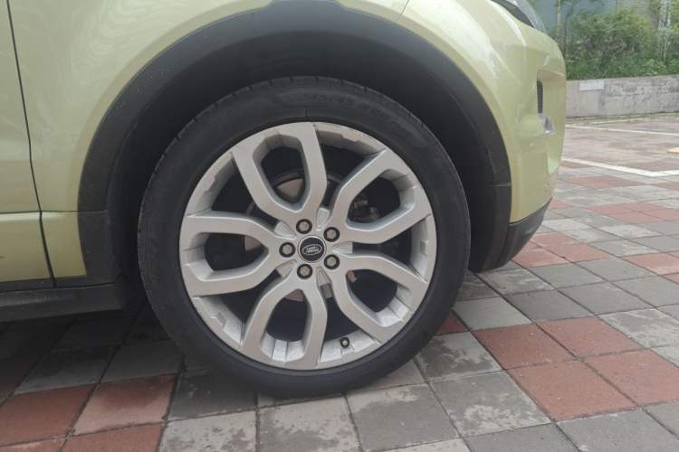 Used Land Rover Range Evoque 2013 2.0T 5-Door Ignite Edition Right Front Wheel Hub