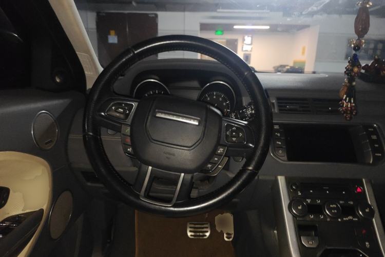Used Land Rover Range Evoque 2013 2.0T 5-Door Ignite Edition Steering Wheel