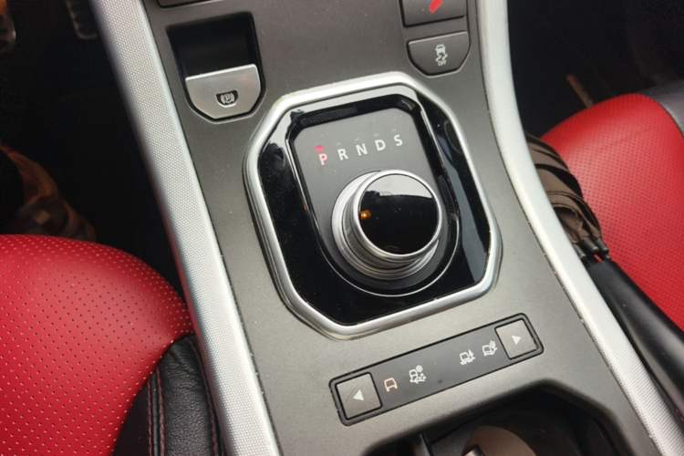 Used Land Rover Range Evoque 2013 2.0T 5-Door Ignite Edition Gear Lever