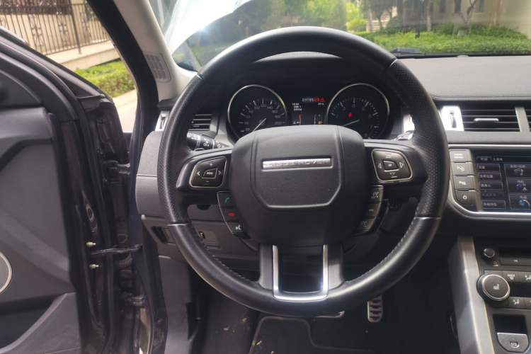 Used Land Rover Range Evoque 2013 2.0T 3-Door Ignite Edition Steering Wheel