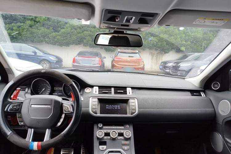 Used Land Rover Range Evoque 2013 2.0T 5-Door Ignite Edition Center Console