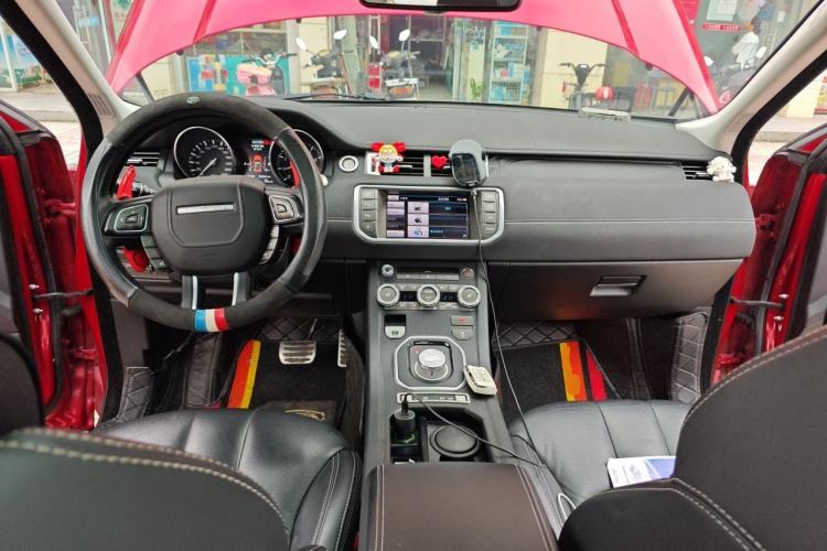 Used Land Rover Range Evoque 2013 2.0T 5-Door Ignite Edition Center Console