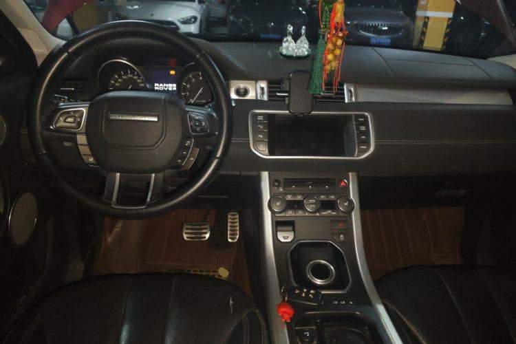 Used Land Rover Range Evoque 2013 2.0T 5-Door Ignite Edition Center Console