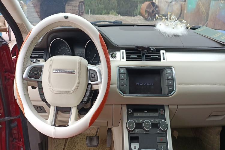 Used Land Rover Range Evoque 2013 2.0T 3-Door YAOZHI Edition Center Console