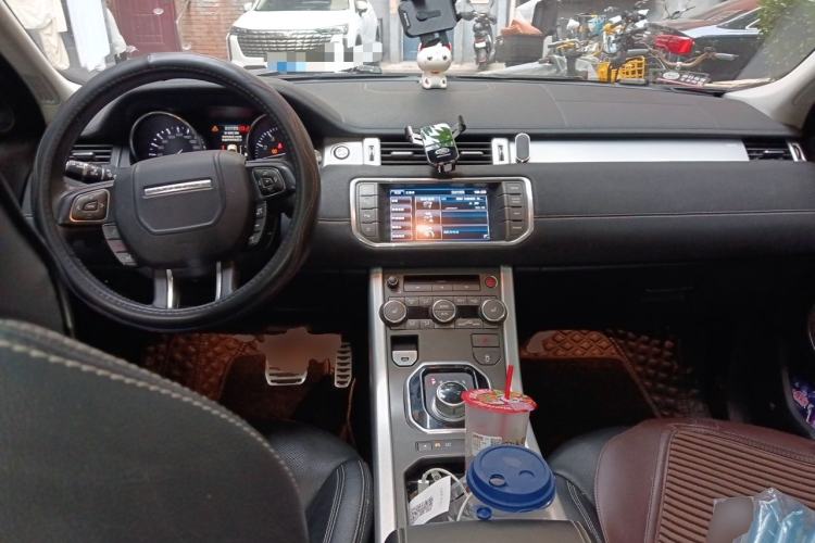 Used Land Rover Range Evoque 2013 2.0T 5-Door Ignite Edition Center Console