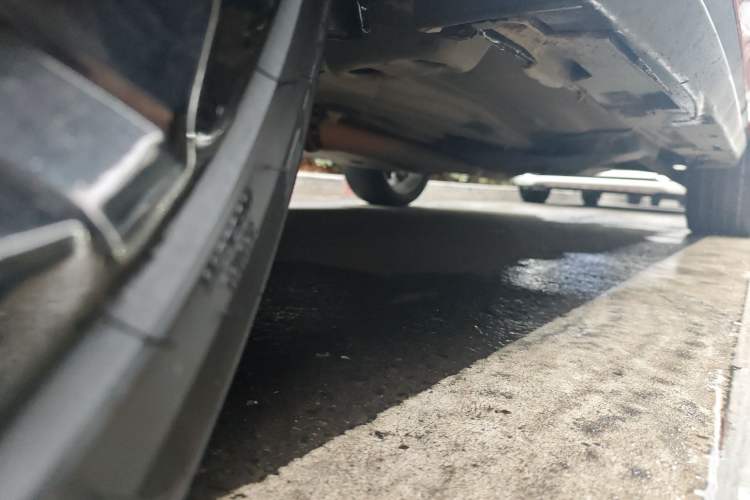 Used Land Rover Range Evoque 2013 2.0T 5-Door Ignite Edition Chassis Front Left