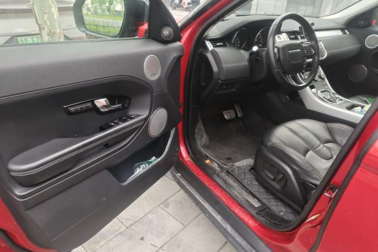 Used Land Rover Range Evoque 2013 2.0T 5-Door Ignite Edition Driver Seat