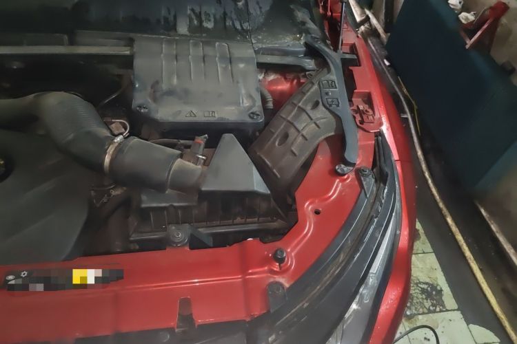 Used Land Rover Range Evoque 2013 2.0T 5-Door Ignite Edition Engine Bay Left