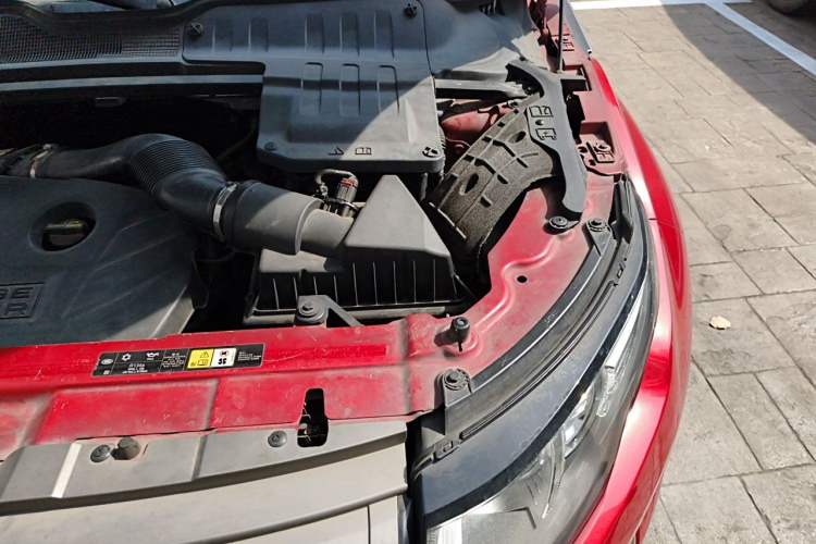 Used Land Rover Range Evoque 2013 2.0T 5-Door Yaozhen Edition Engine Bay Left
