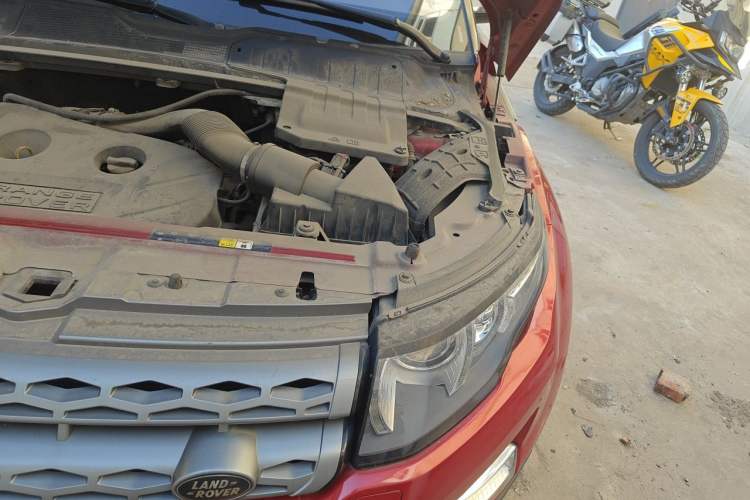 Used Land Rover Range Evoque 2013 2.0T 5-Door Yaozhen Edition Engine Bay Left