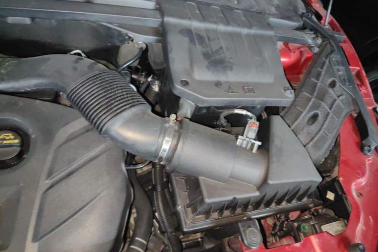 Used Land Rover Range Evoque 2013 2.0T 5-Door Ignite Edition Engine Bay Left