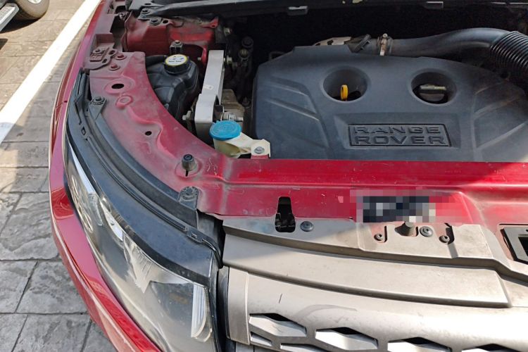 Used Land Rover Range Evoque 2013 2.0T 5-Door Yaozhen Edition Engine Bay Right