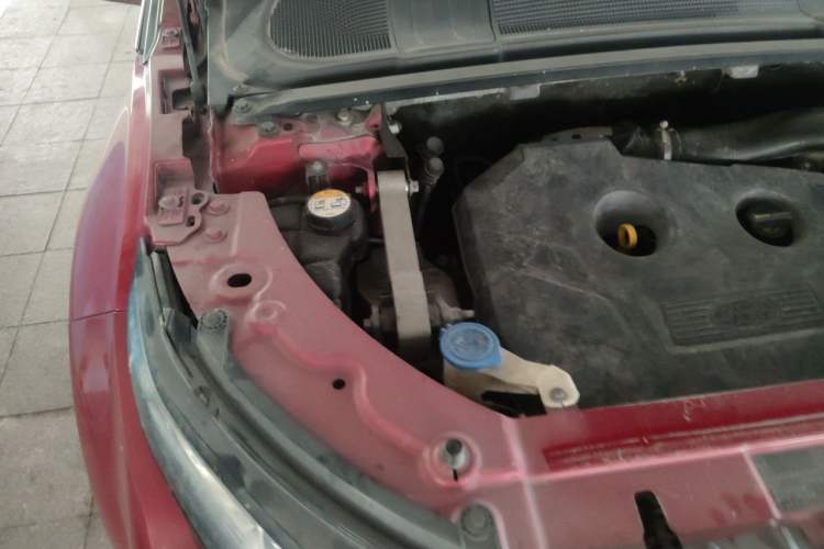 Used Land Rover Range Evoque 2013 2.0T 5-Door Ignite Edition Engine Bay Right