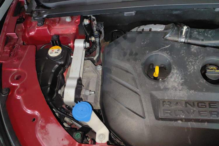 Used Land Rover Range Evoque 2013 2.0T 5-Door Ignite Edition Engine Bay Right