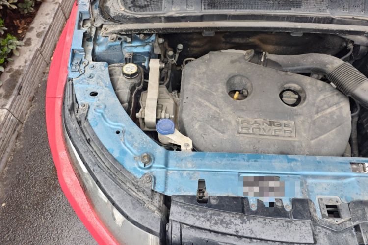 Used Land Rover Range Evoque 2013 2.0T 5-Door Ignite Edition Engine Bay Right
