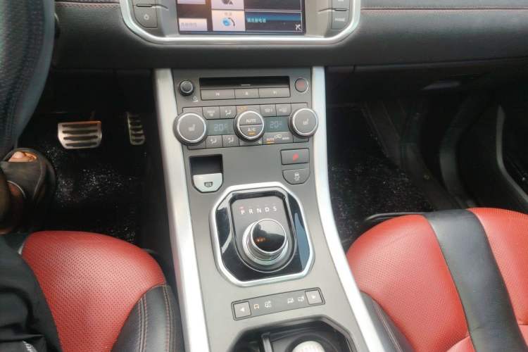 Used Land Rover Range Evoque 2013 2.0T 5-Door Ignite Edition Gear Lever