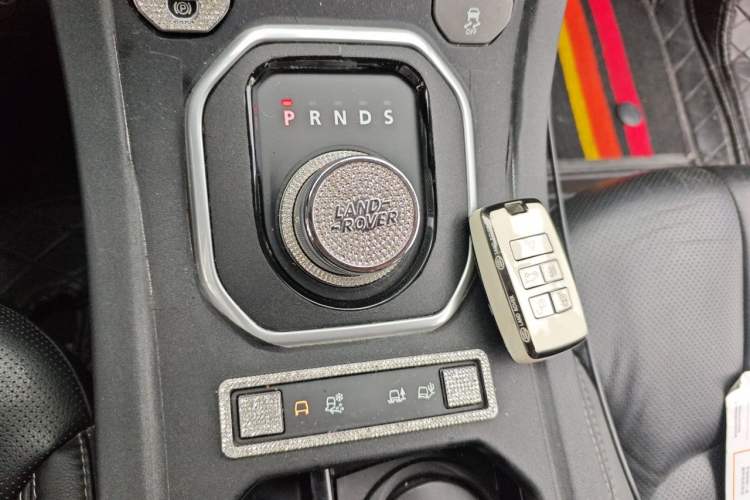 Used Land Rover Range Evoque 2013 2.0T 5-Door Ignite Edition Gear Lever