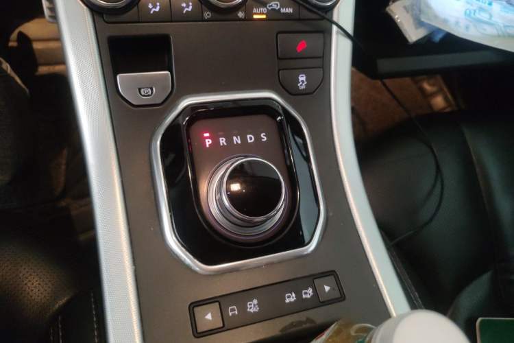 Used Land Rover Range Evoque 2013 2.0T 5-Door Ignite Edition Gear Lever