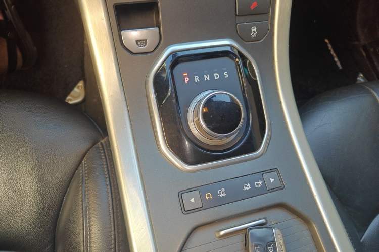Used Land Rover Range Evoque 2013 2.0T 5-Door Yaozhen Edition Gear Lever