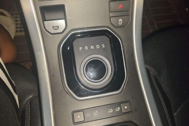 Used Land Rover Range Evoque 2013 2.0T 5-Door Ignite Edition Gear Lever