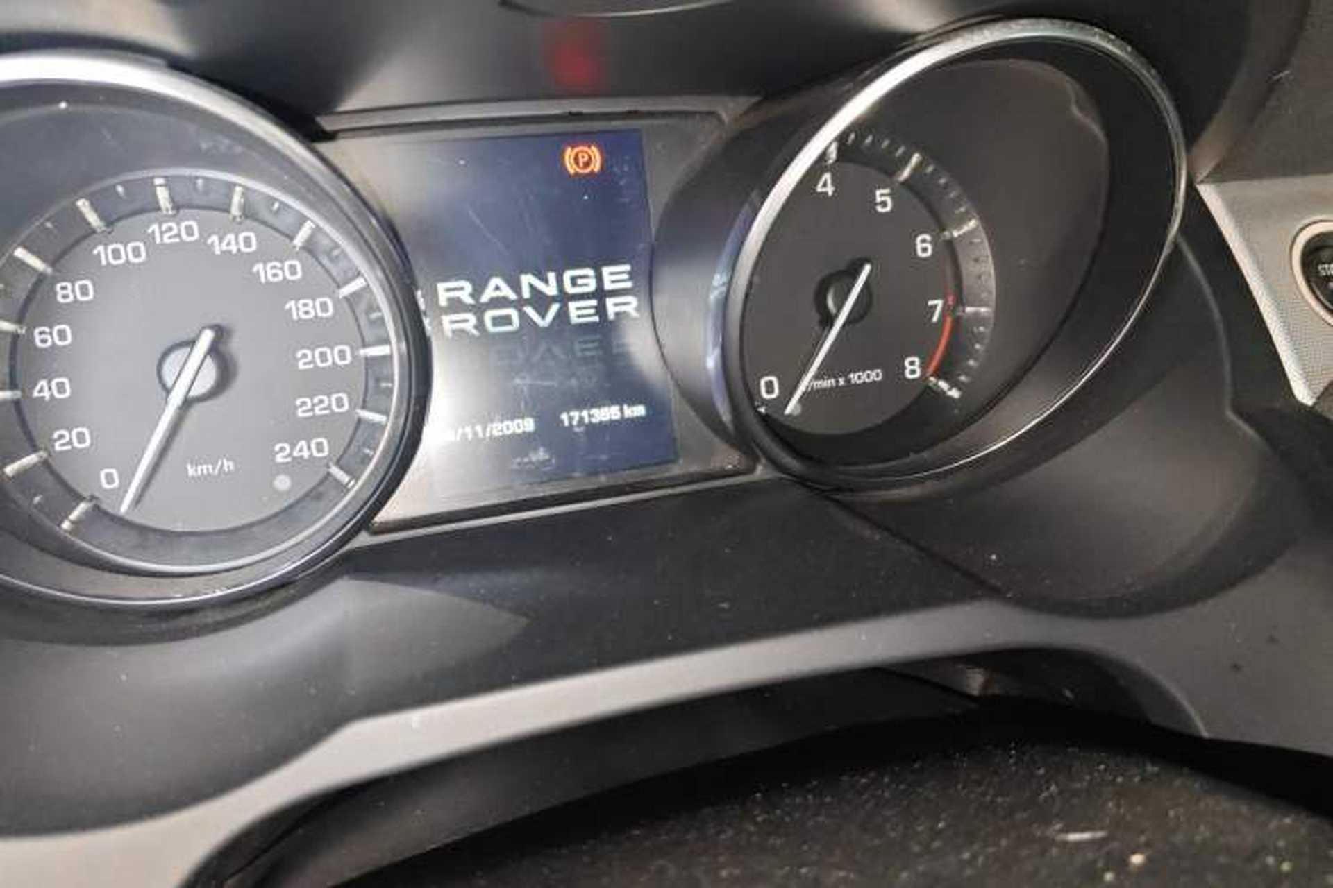 Used Land Rover Range Evoque 2013 2.0T 5-Door Ignite Edition Odometer Close Up