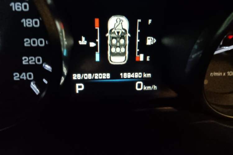 Used Land Rover Range Evoque 2013 2.0T 5-Door Ignite Edition Odometer Close Up