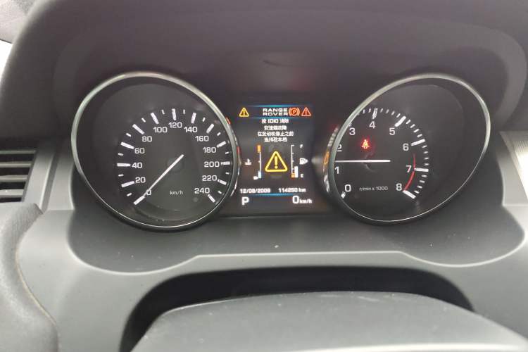 Used Land Rover Range Evoque 2013 2.0T 5-Door Ignite Edition Odometer Close Up