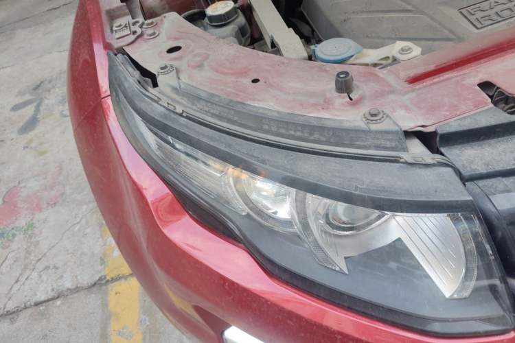 Used Land Rover Range Evoque 2013 2.0T 5-Door Ignite Edition Right Front Headlight