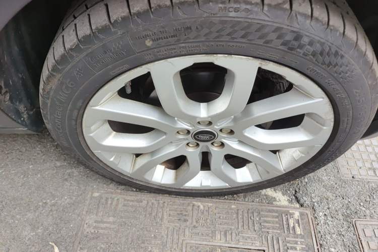 Used Land Rover Range Evoque 2013 2.0T 5-Door Ignite Edition Right Front Wheel Hub