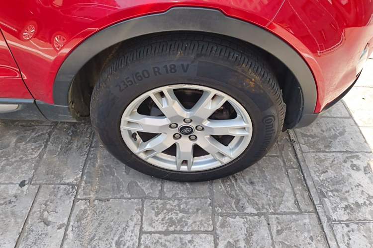 Used Land Rover Range Evoque 2013 2.0T 5-Door Yaozhen Edition Right Front Wheel Hub