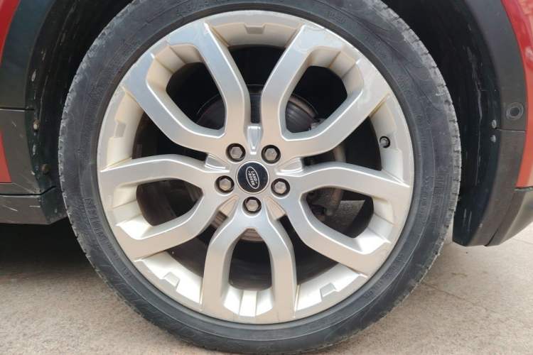 Used Land Rover Range Evoque 2013 2.0T 5-Door Ignite Edition Right Front Wheel Hub