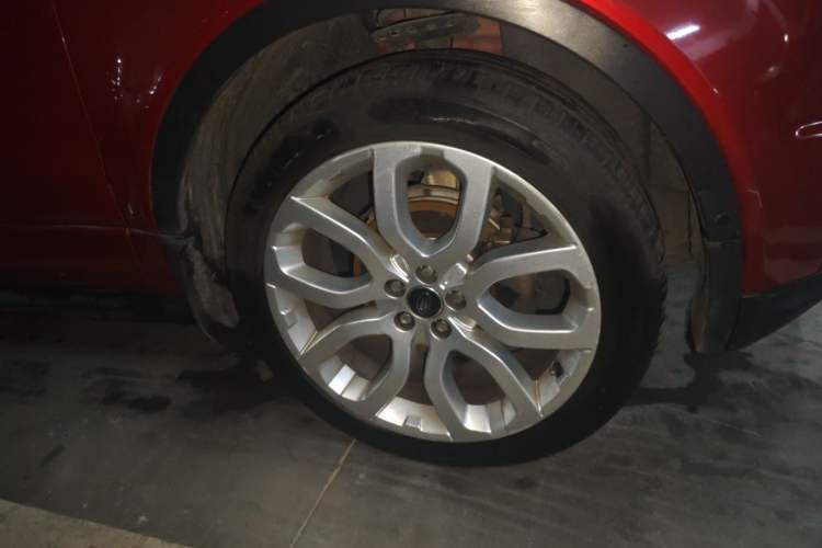 Used Land Rover Range Evoque 2013 2.0T 5-Door Ignite Edition Right Front Wheel Hub
