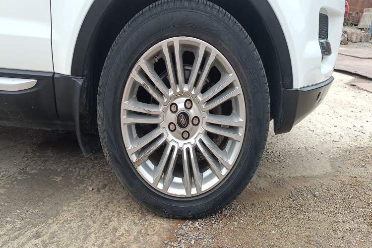 Used Land Rover Range Evoque 2013 2.0T 3-Door YAOZHI Edition Right Front Wheel Hub