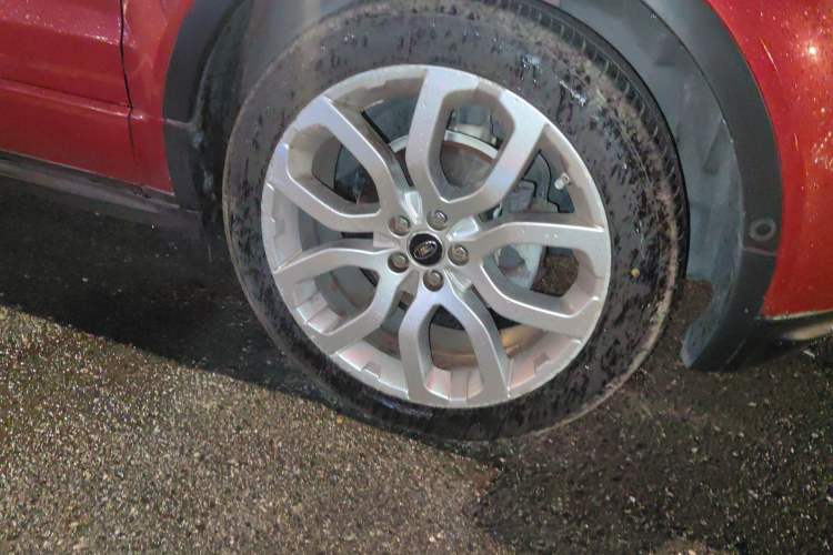 Used Land Rover Range Evoque 2013 2.0T 5-Door Ignite Edition Right Front Wheel Hub