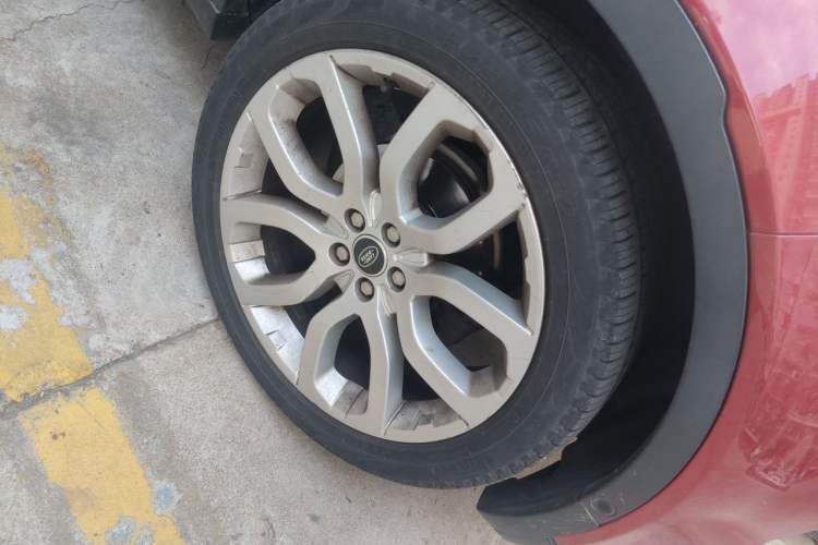 Used Land Rover Range Evoque 2013 2.0T 5-Door Ignite Edition Right Front Wheel Hub