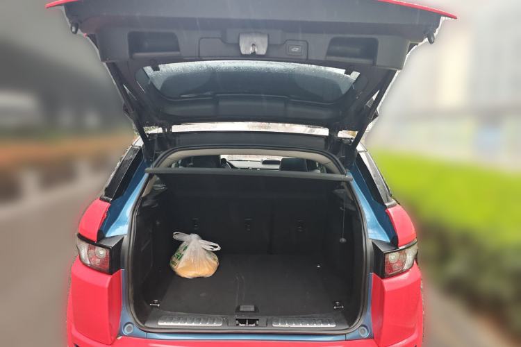 Used Land Rover Range Evoque 2013 2.0T 5-Door Ignite Edition Trunk