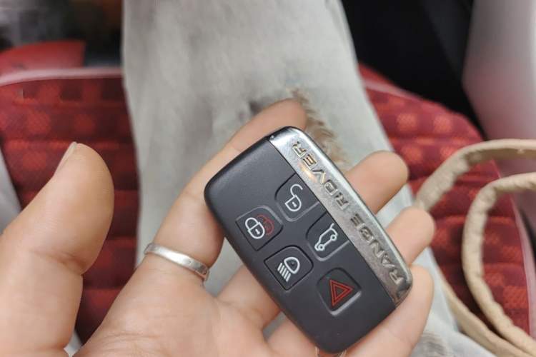 Used Land Rover Range Evoque 2013 2.0T 5-Door Ignite Edition Vehicle Key
