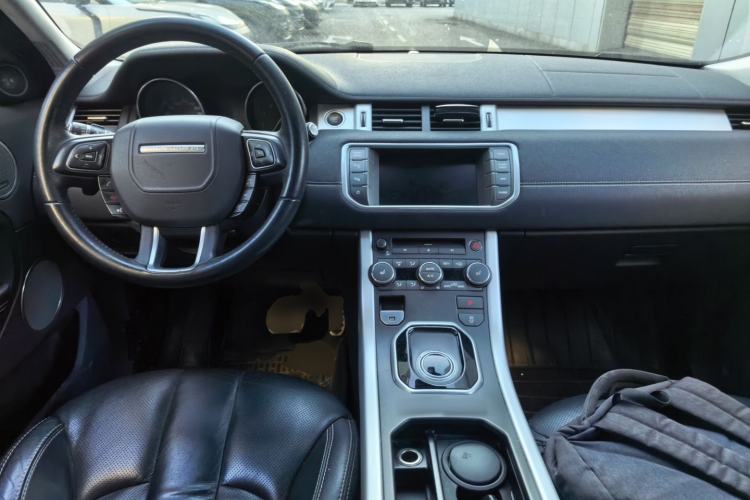 Used Land Rover Range Evoque 2013 2.0T 5-Door Ignite Edition Center Console