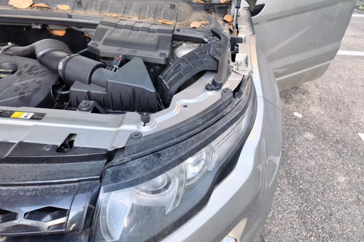 Used Land Rover Range Evoque 2013 2.0T 5-Door Ignite Edition Engine Bay Left